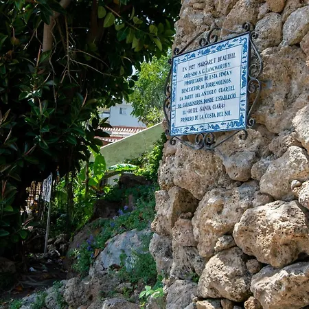 Cubo's Estudio Castillo De Santa Clara *