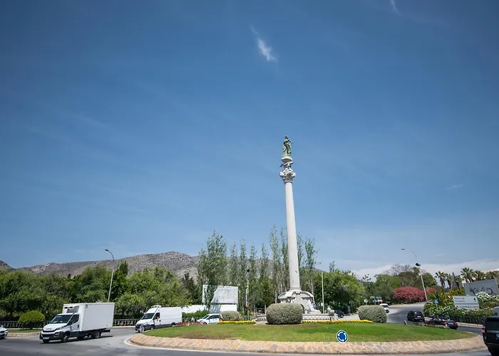 Cubo's Estudio Castillo De Santa Clara * Torremolinos
