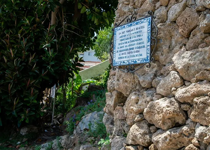 Cubo's Estudio Castillo De Santa Clara *